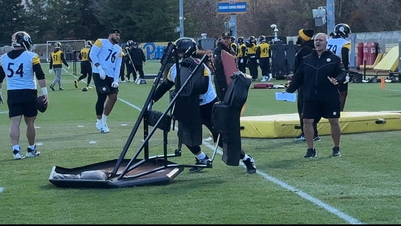 Isaac Seumalo at practice