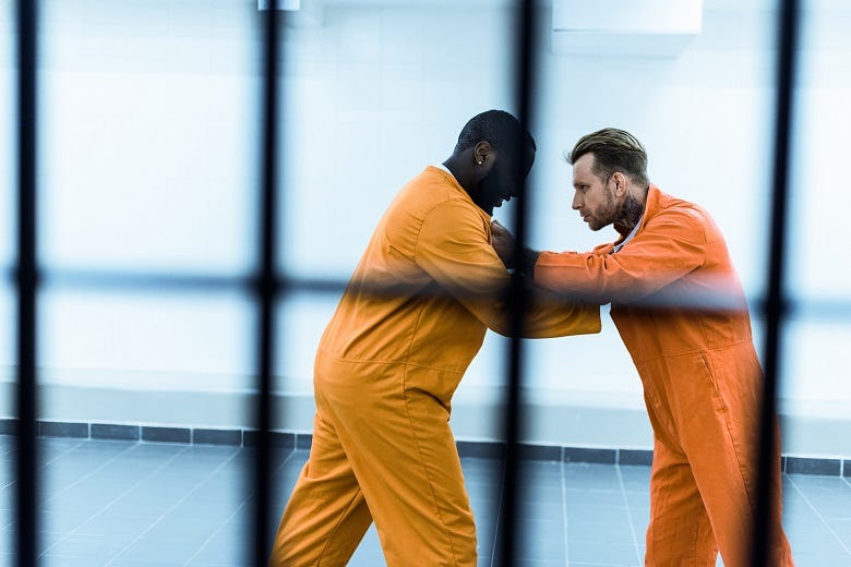 2 inmates fighting in jail