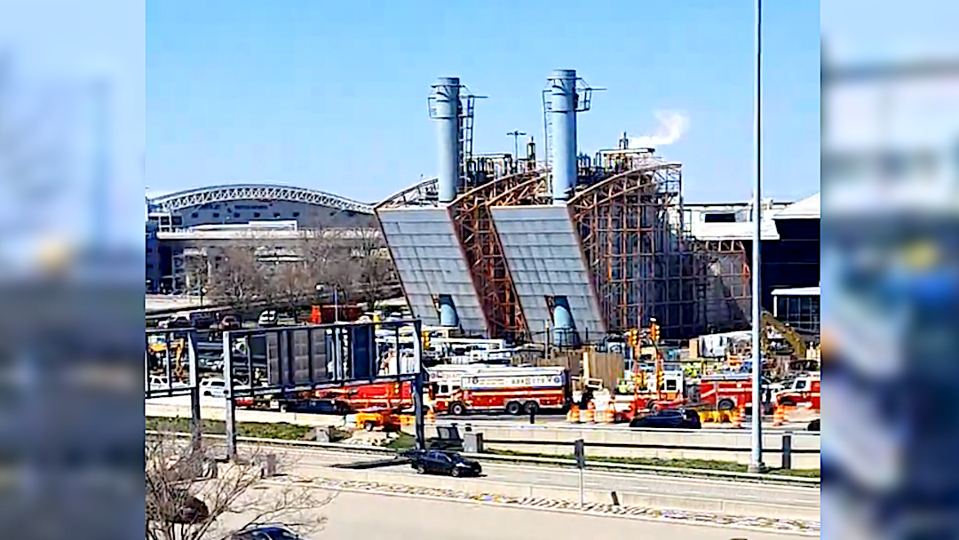 2 construction workers die in trench collapse at JFK Airport