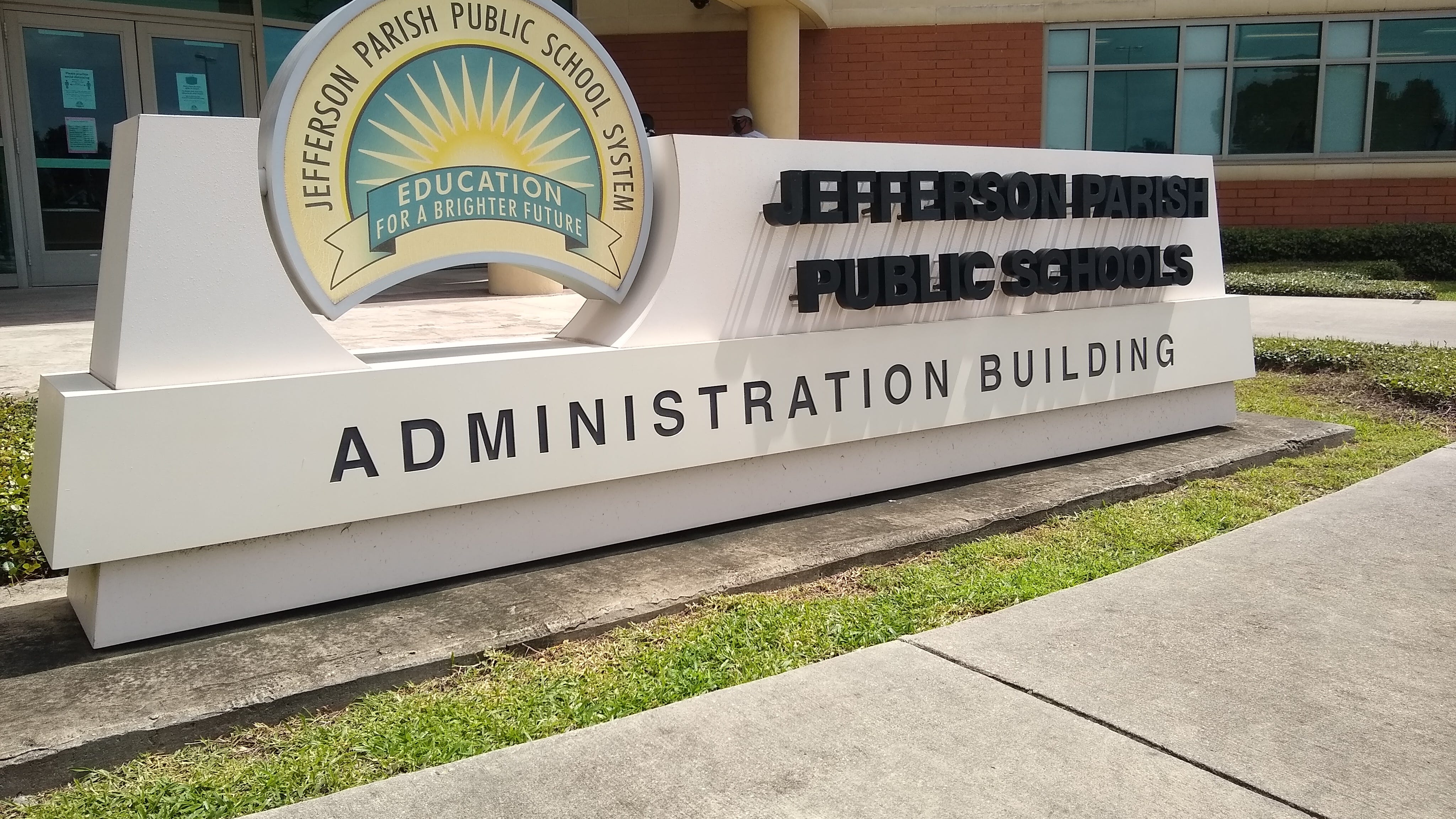 JP Schools follow the governor, now requires students and staff to mask-up