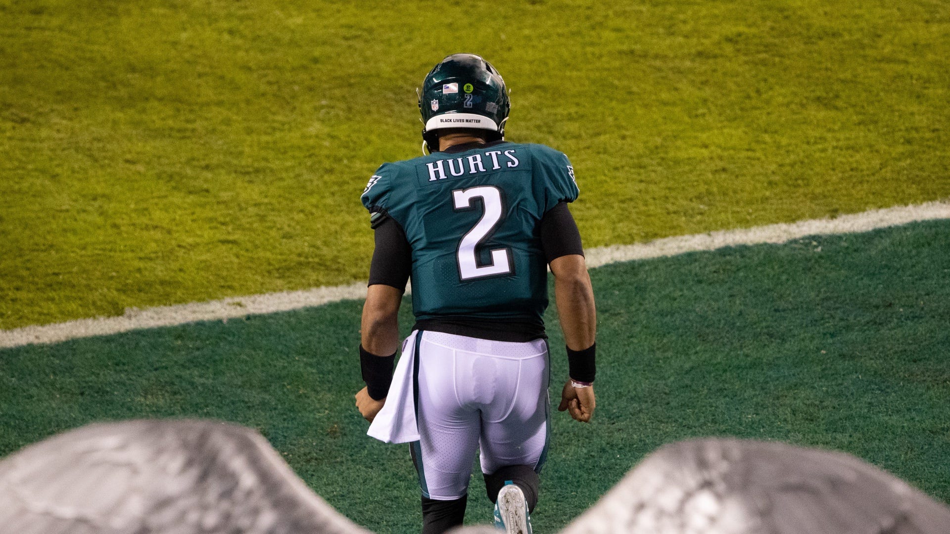 Picking Jalen Hurts, Eagles over/unders for the 2021 season
