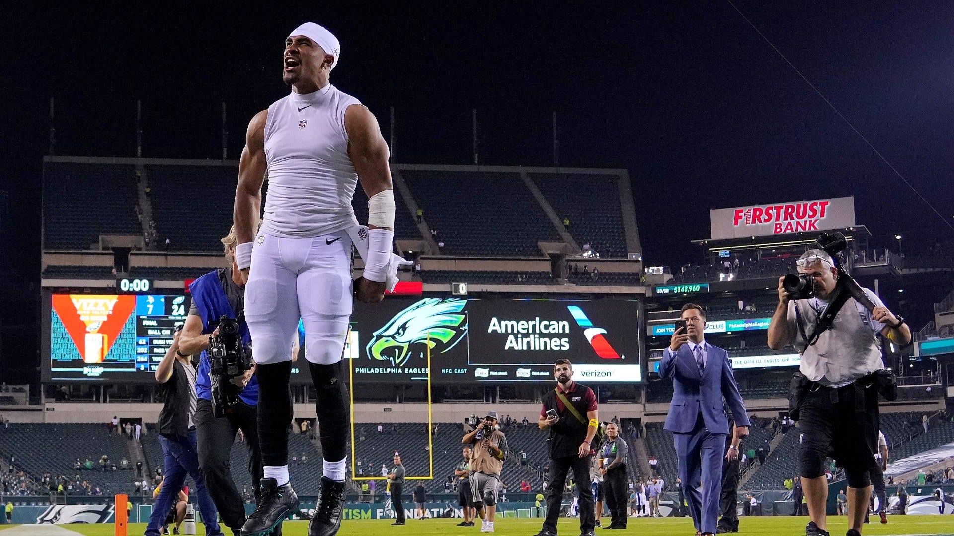 Jalen Hurts, Eagles prove they are legit contenders with dominating win over Vikings