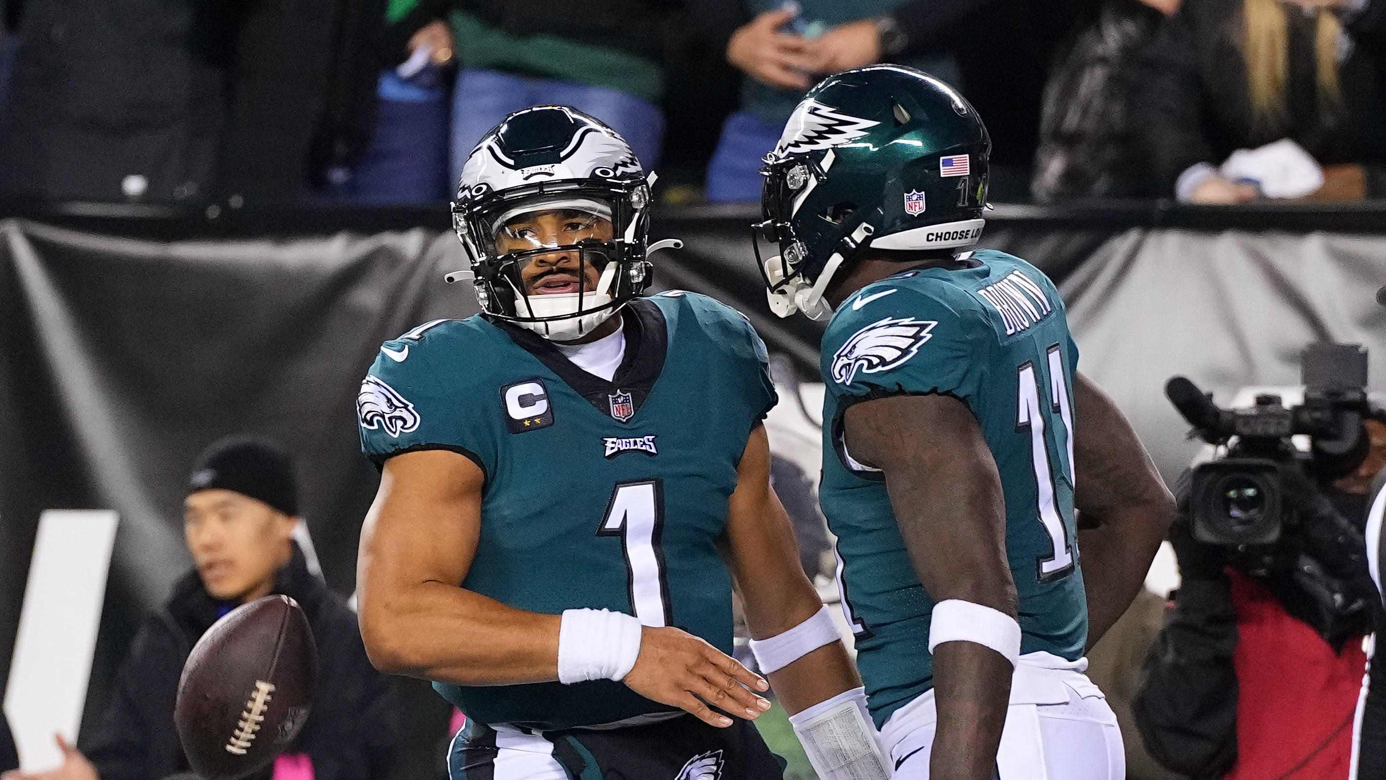 SNIDER: Eagles' success should be Commanders' game plan