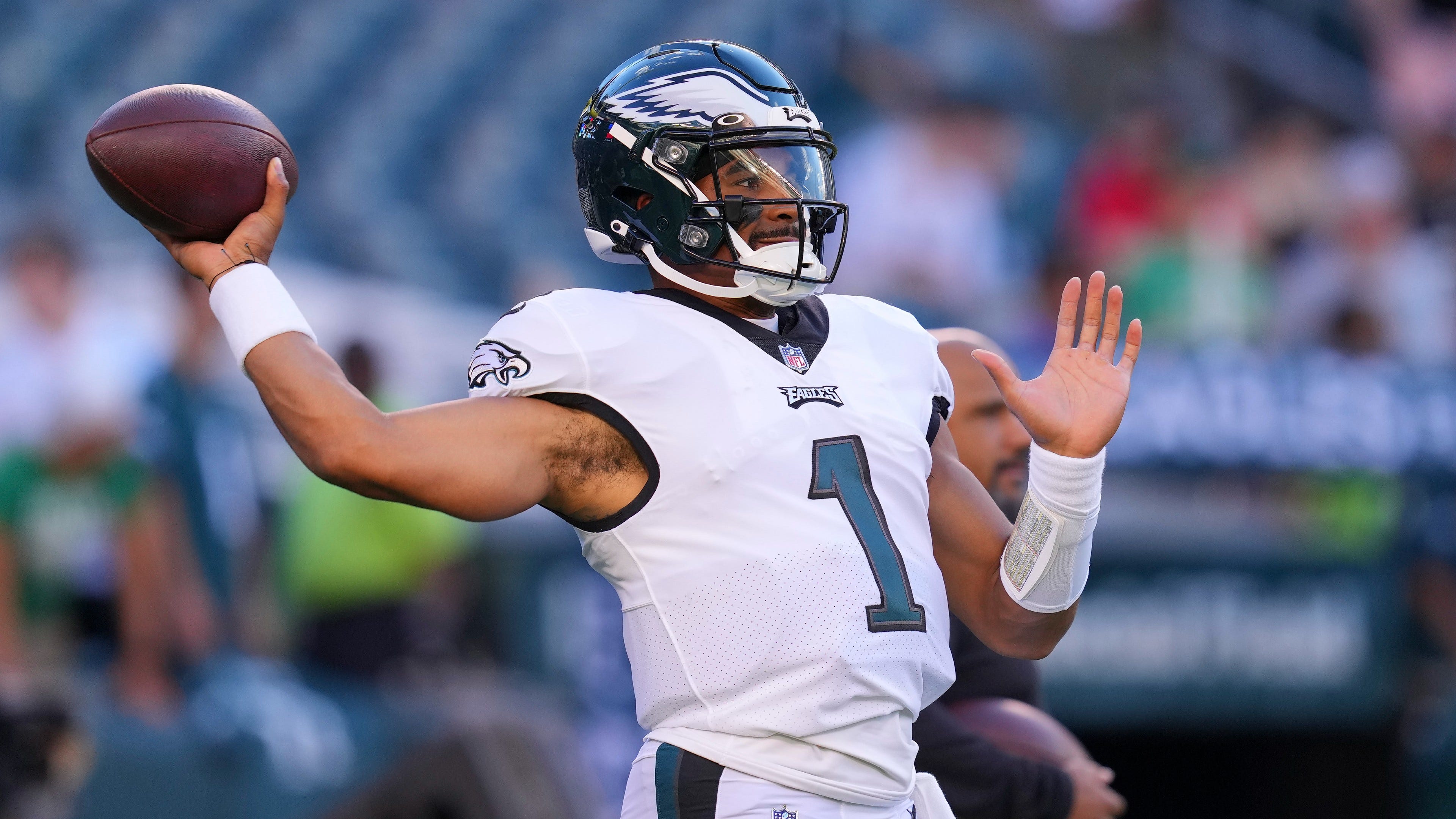 Jalen Hurts goes 6-6 with a touchdown in preseason opener