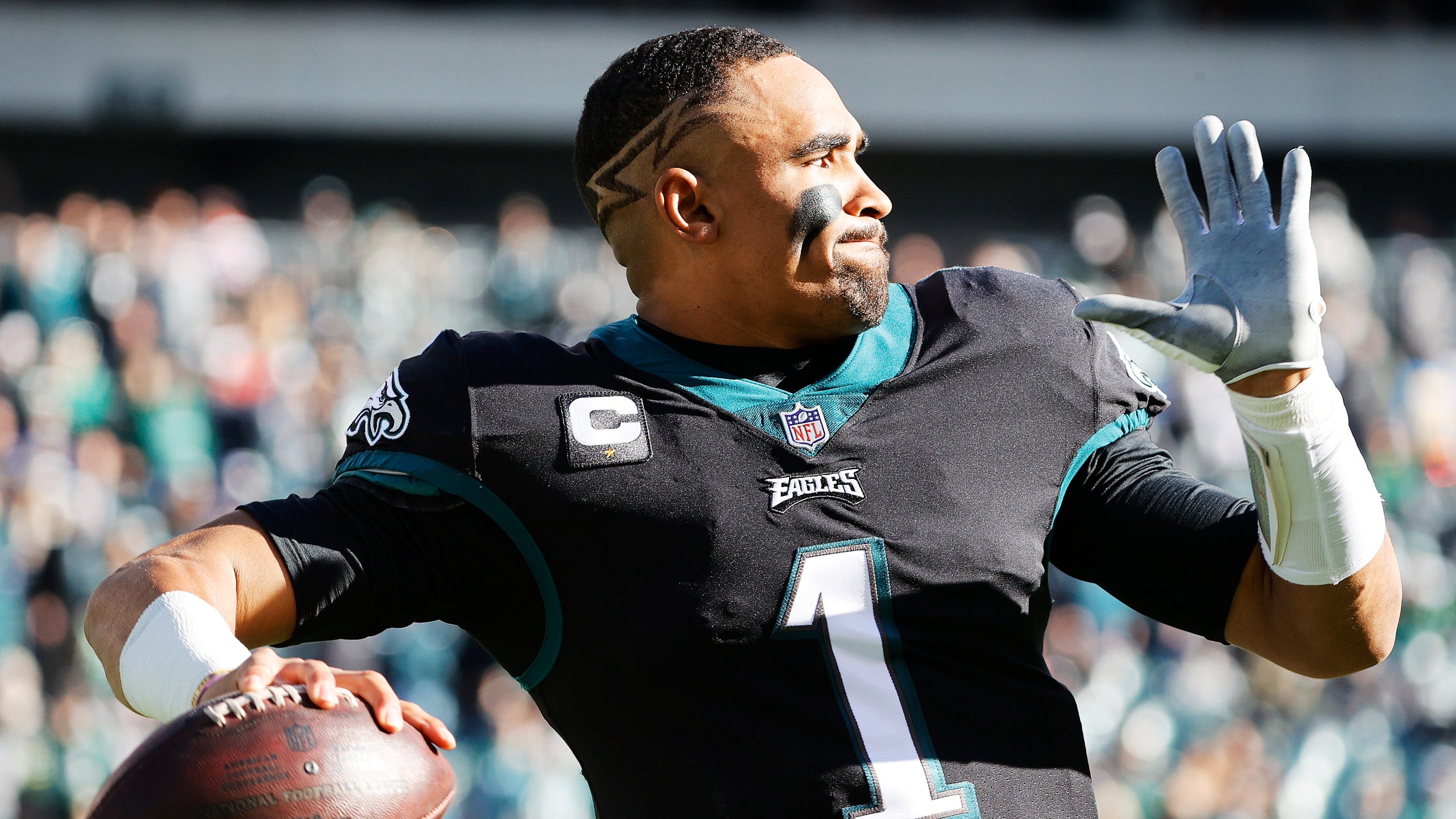 McNabb keeping Eagles' expectations cautious, but 'pleased' with late season surge