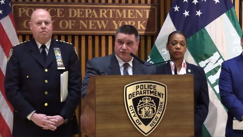 Man, 31, injures girl, 3, in unprovoked Queens attack: NYPD