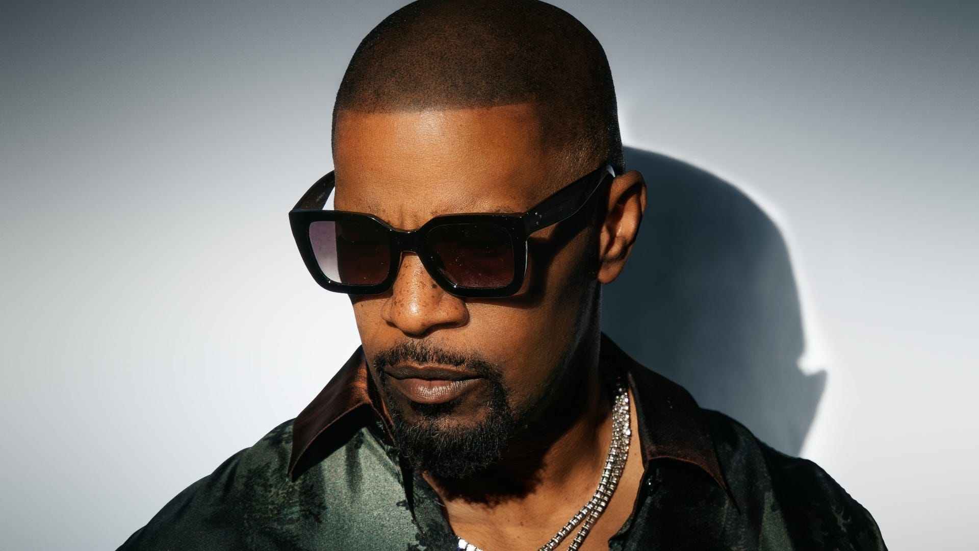 Jamie Foxx back with new music, advice for Valentine's Day