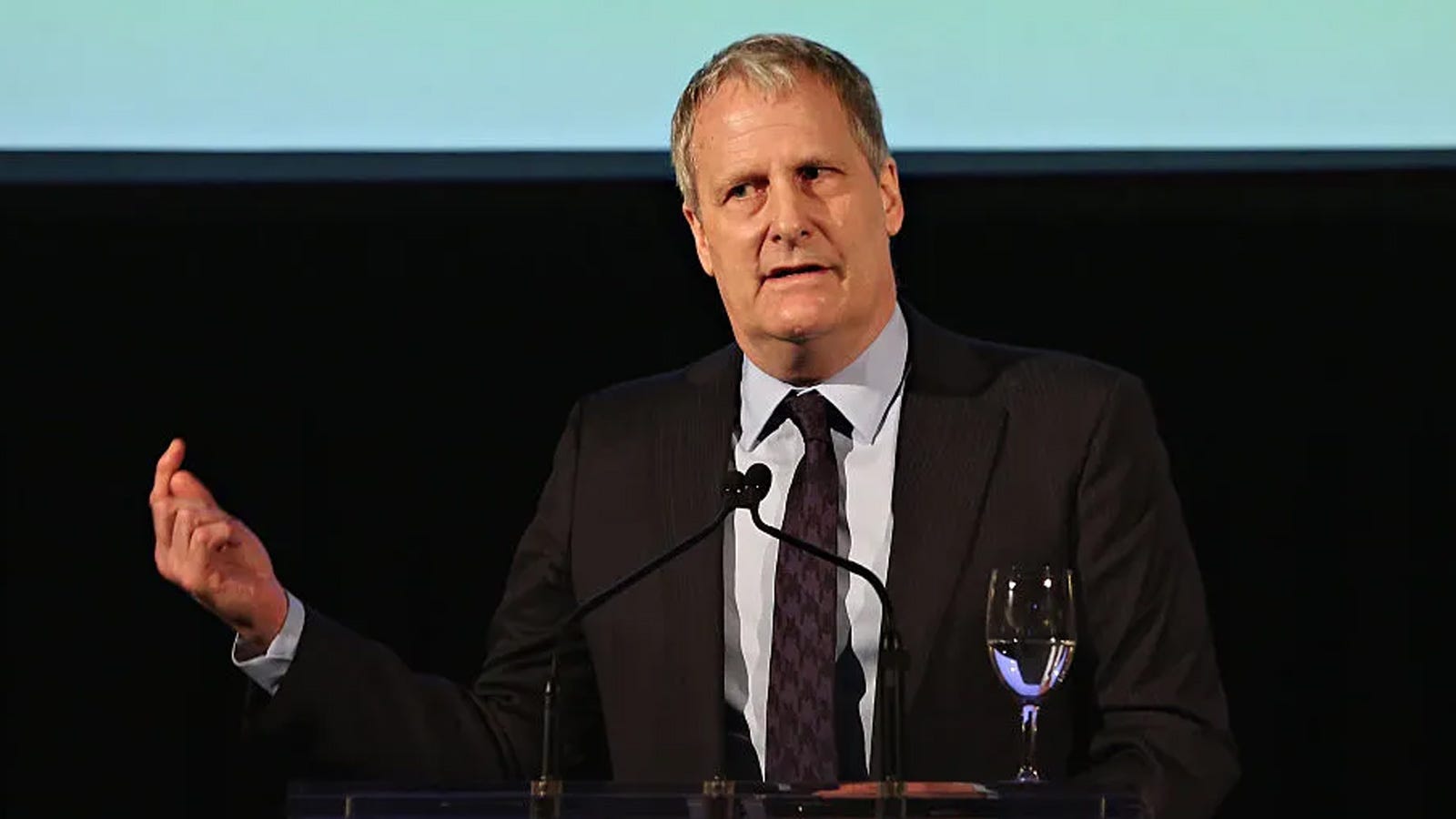 Internet says Allegheny County Exec Fitzgerald looks like actor Jeff Daniels