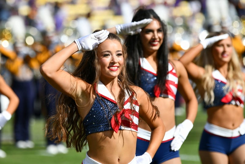 LSU beats Arkansas 23-22