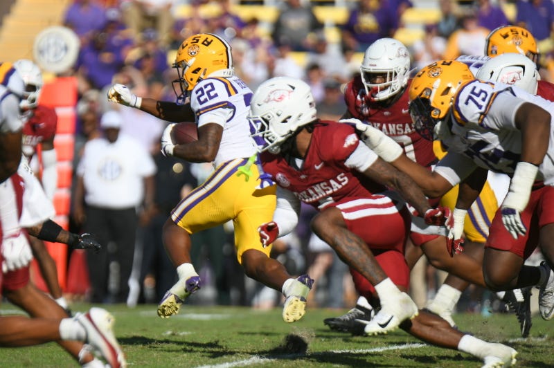 LSU beats Arkansas 23-22