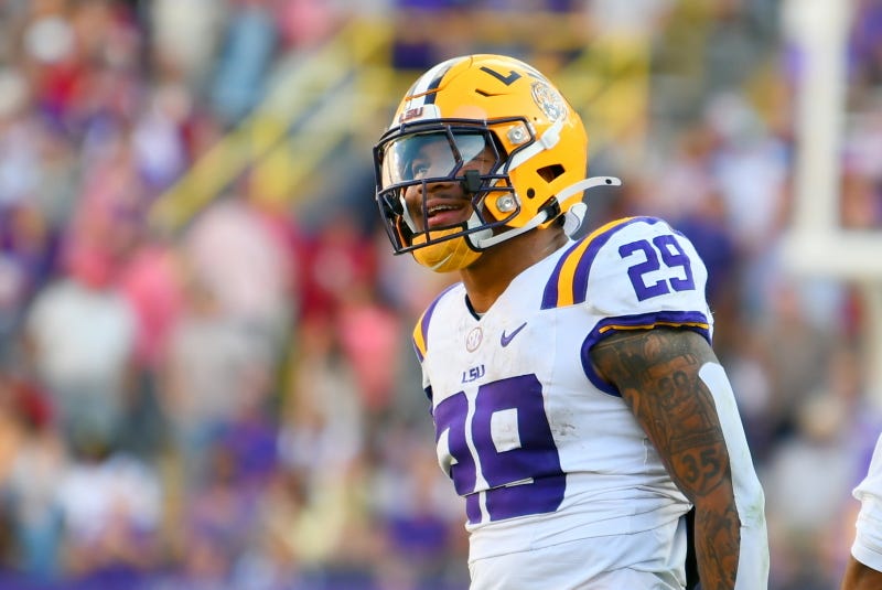 LSU beats Arkansas 23-22