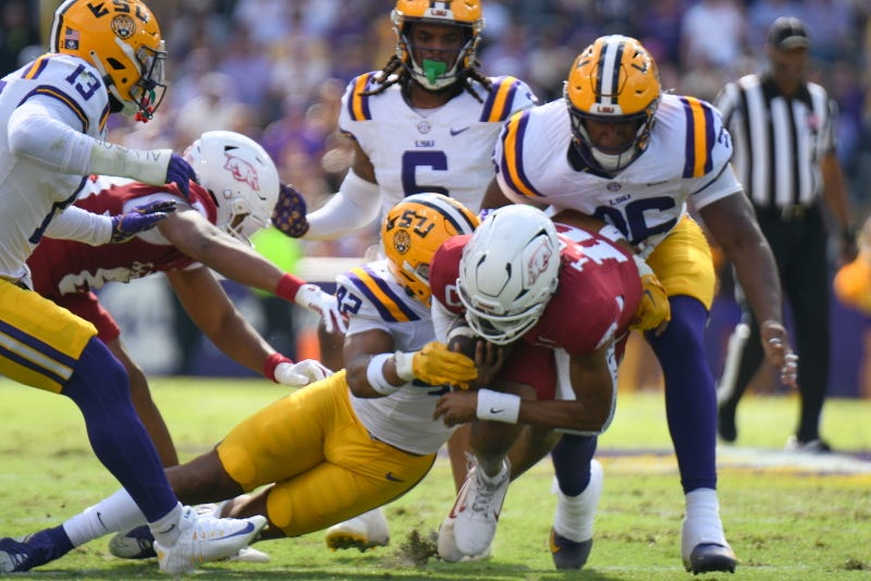 LSU beats Arkansas 23-22