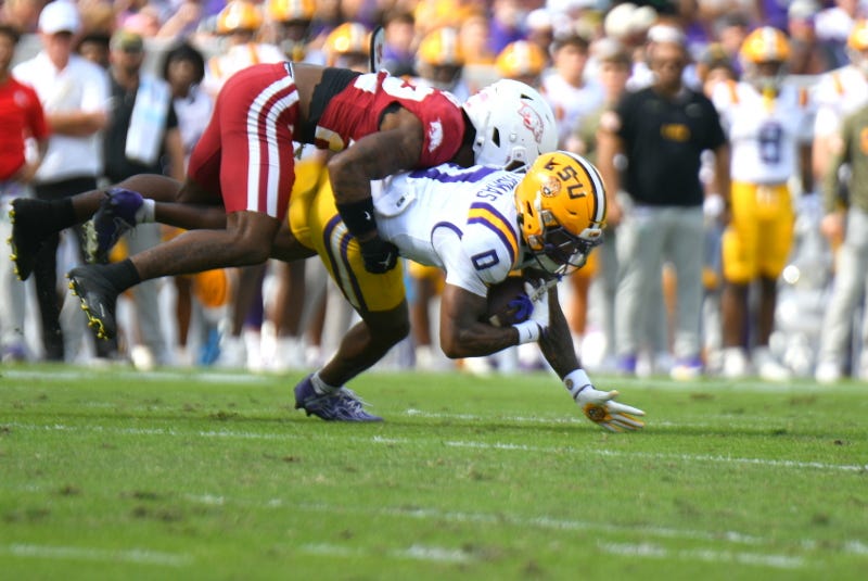LSU beats Arkansas 23-22