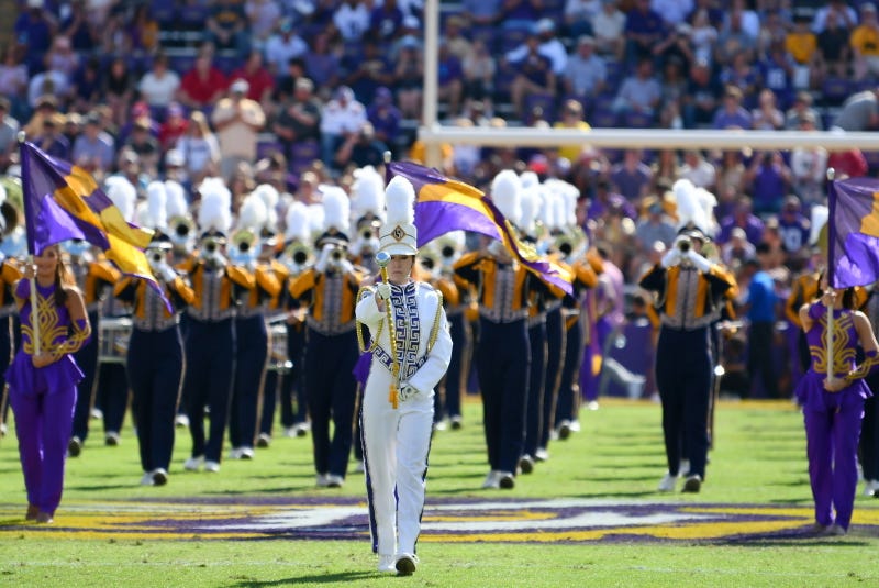 LSU beats Arkansas 23-22