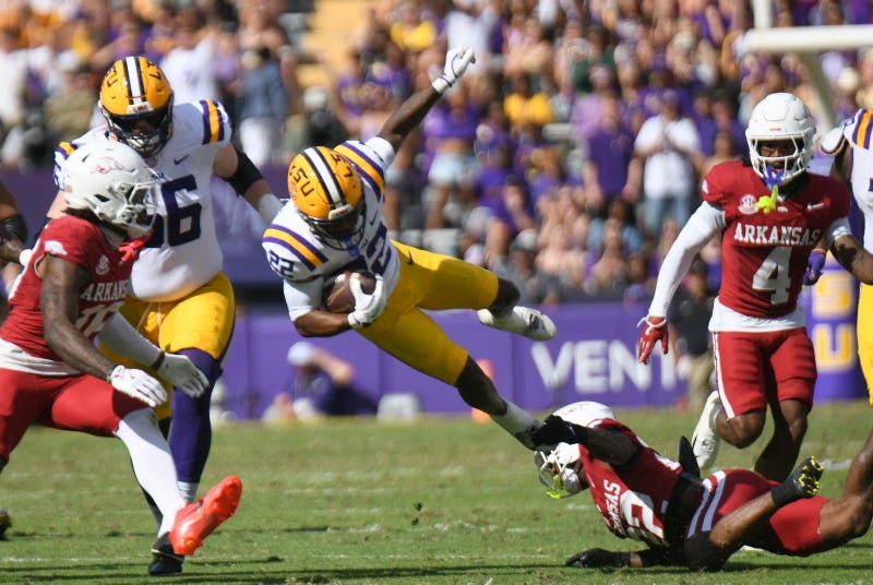 LSU beats Arkansas 23-22