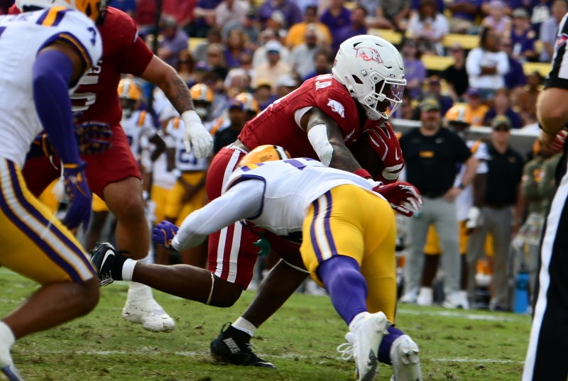 LSU beats Arkansas 23-22