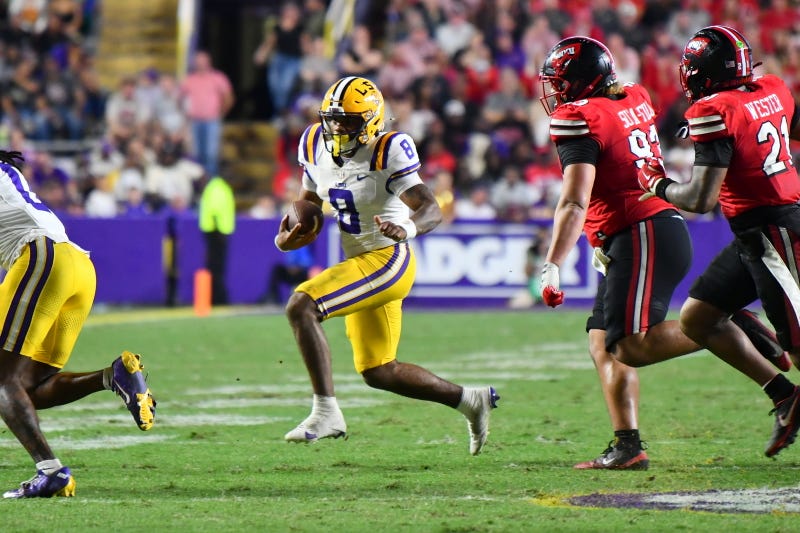 LSU Beats WKU 13-10
