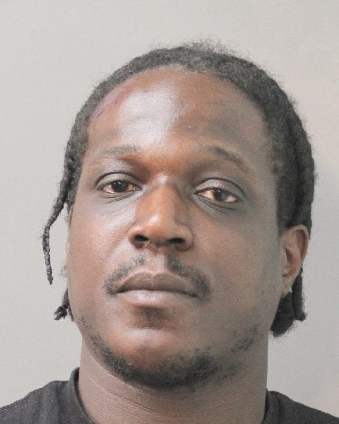 Jonathan Louissaint, 32