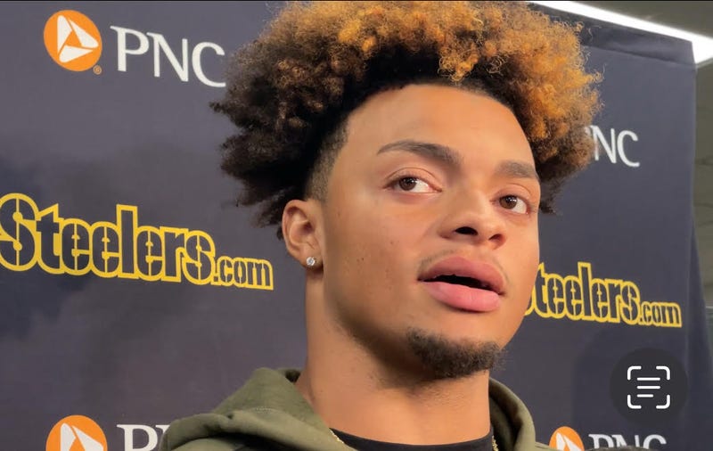 Justin Fields at podium
