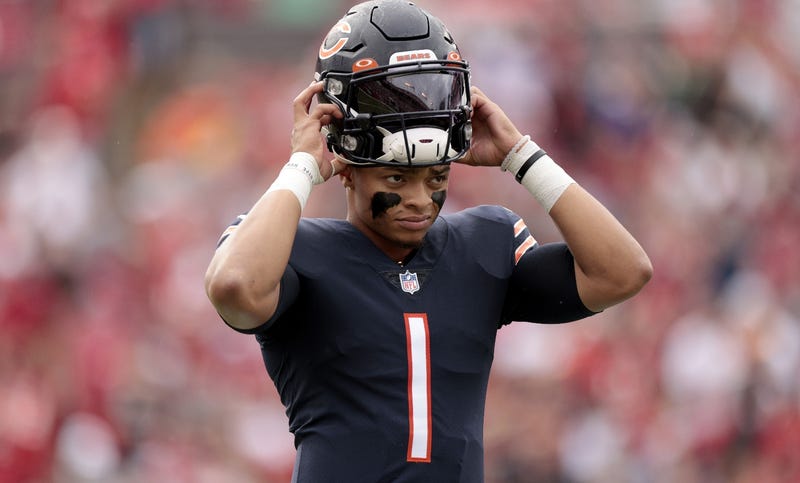 Bears quarterback Justin Fields