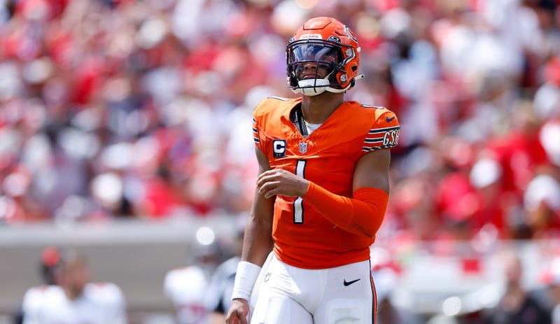 Bears quarterback Justin Fields