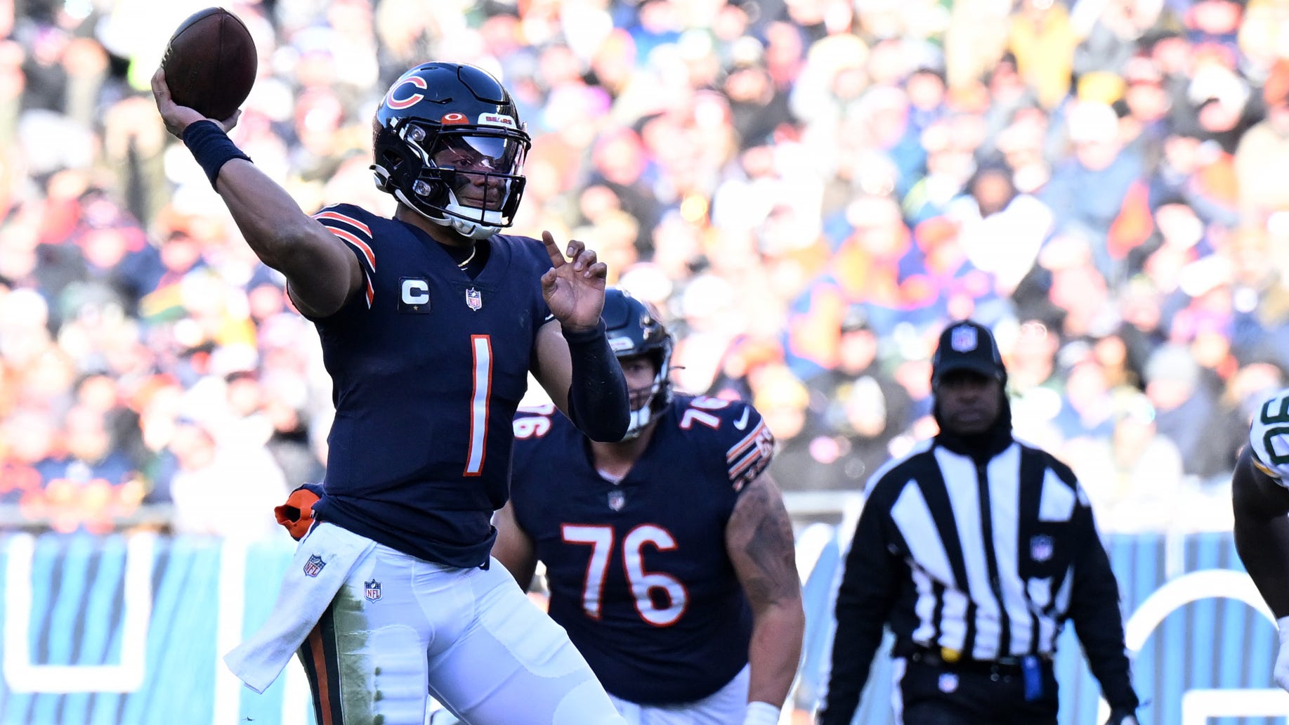 Bernstein: Bears lose a battle of bad teams, but let's not lose sight of what's going on here