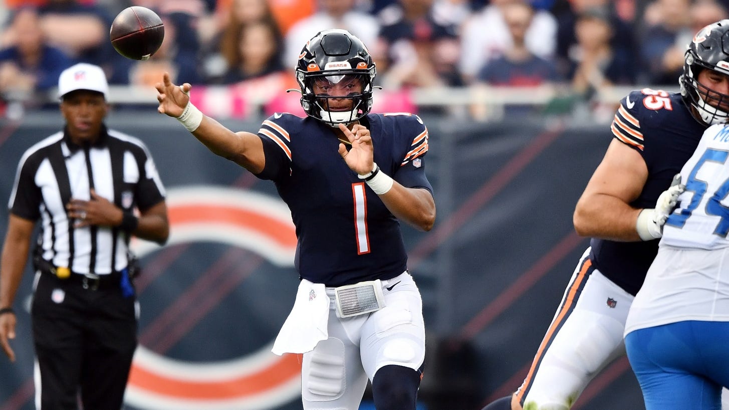Haugh: Nagy steps aside, Fields steps forward and Bears offense shows improvement, balance in victory over winless Lions