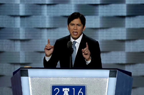 California State Senator Kevin de Leon delivers a speech on the first day of the Democratic National Convention at the Wells Fargo Center, July 25, 2016 in Philadelphia, Pennsylvania.