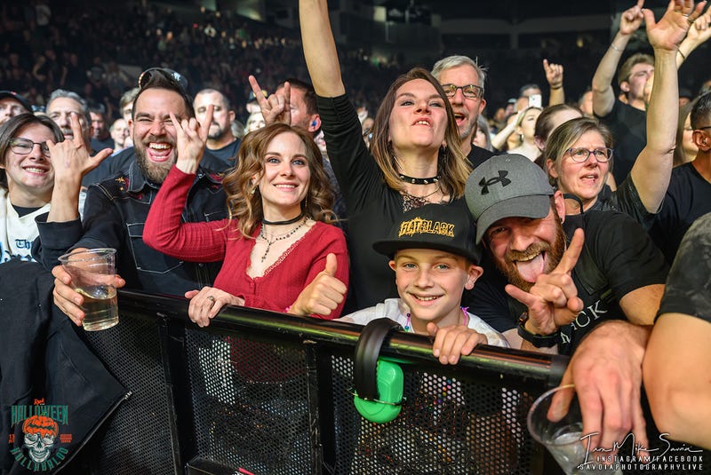 Flat Black - Accesso ShoWare Center - Kent, WA 10.13.24