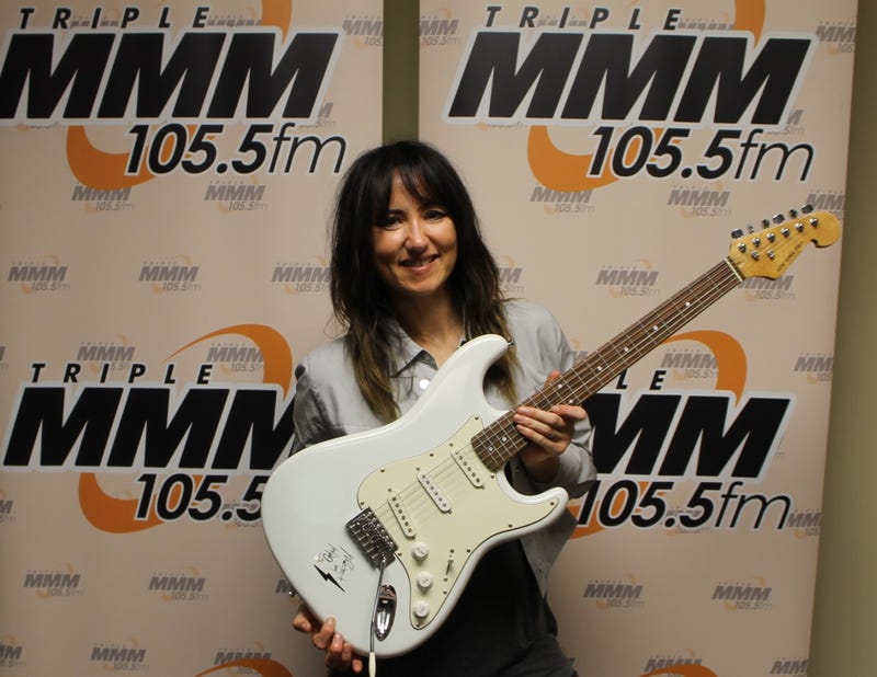 KT Tunstall with guitar