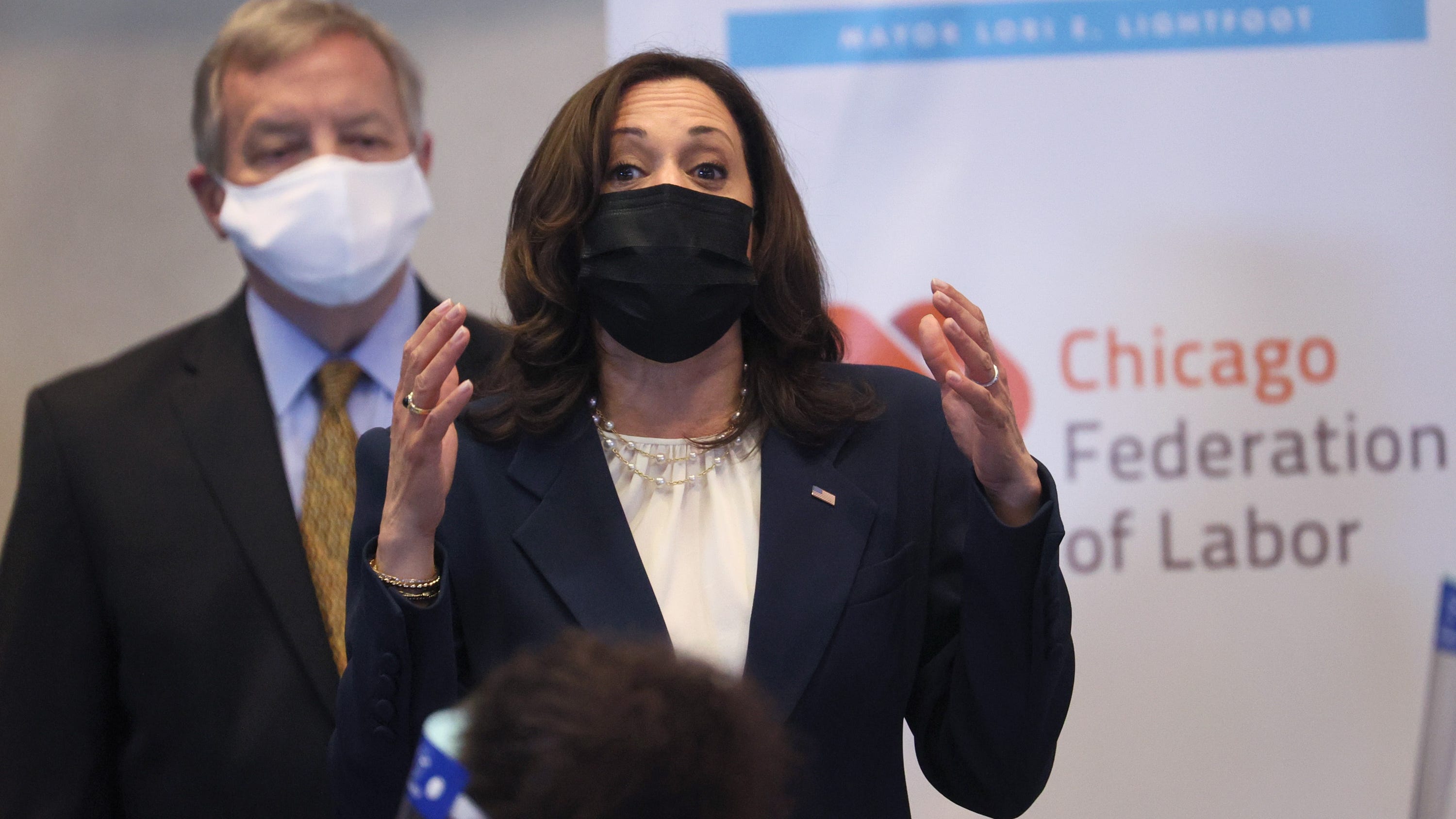 As Harris visits, critics slam Chicago's pandemic response