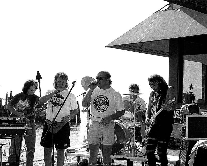 Spike and Rockfish singing Twisted Tunes live!