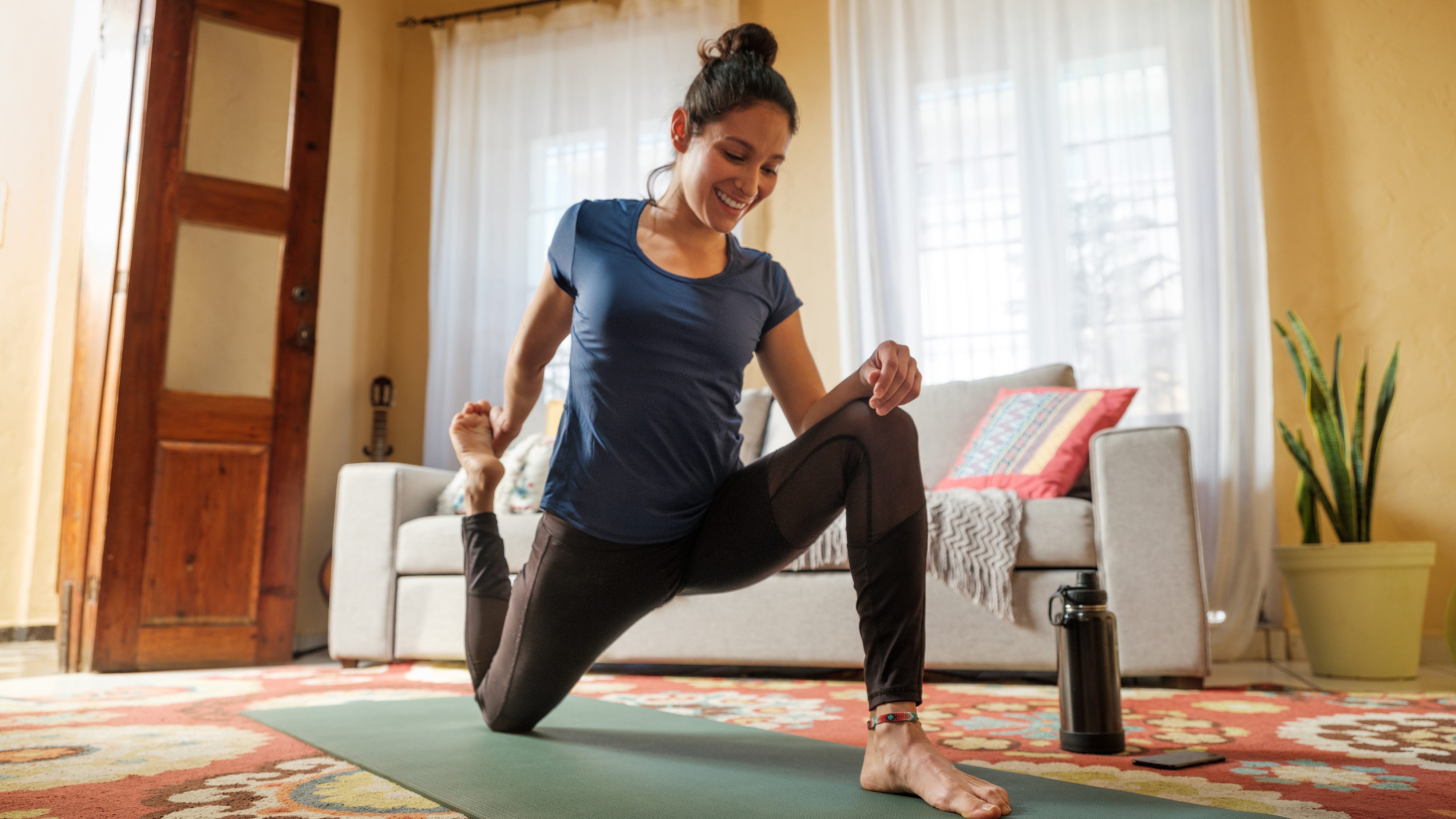Keep Your Allergies in Check With These 6 Indoor Exercises | Bee Well