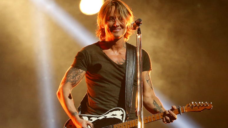 Keith Urban is Ready for Some Hockey