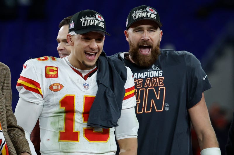 Chiefs quarterback Patrick Mahomes, left, and tight end Travis Kelce