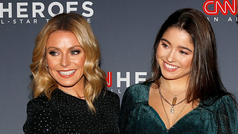 Kelly Ripa Was ‘Heckled’ By Her Daughter Lola While Filming TikTok Dance