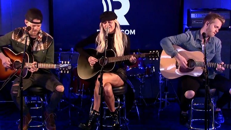Watch Kelsea Ballerini Perform Personal Songs From Her New Album 'kelsea'