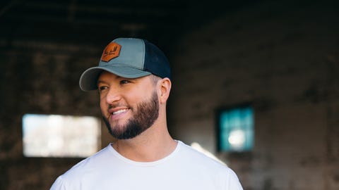 Kelsey Hart Ignites the Night