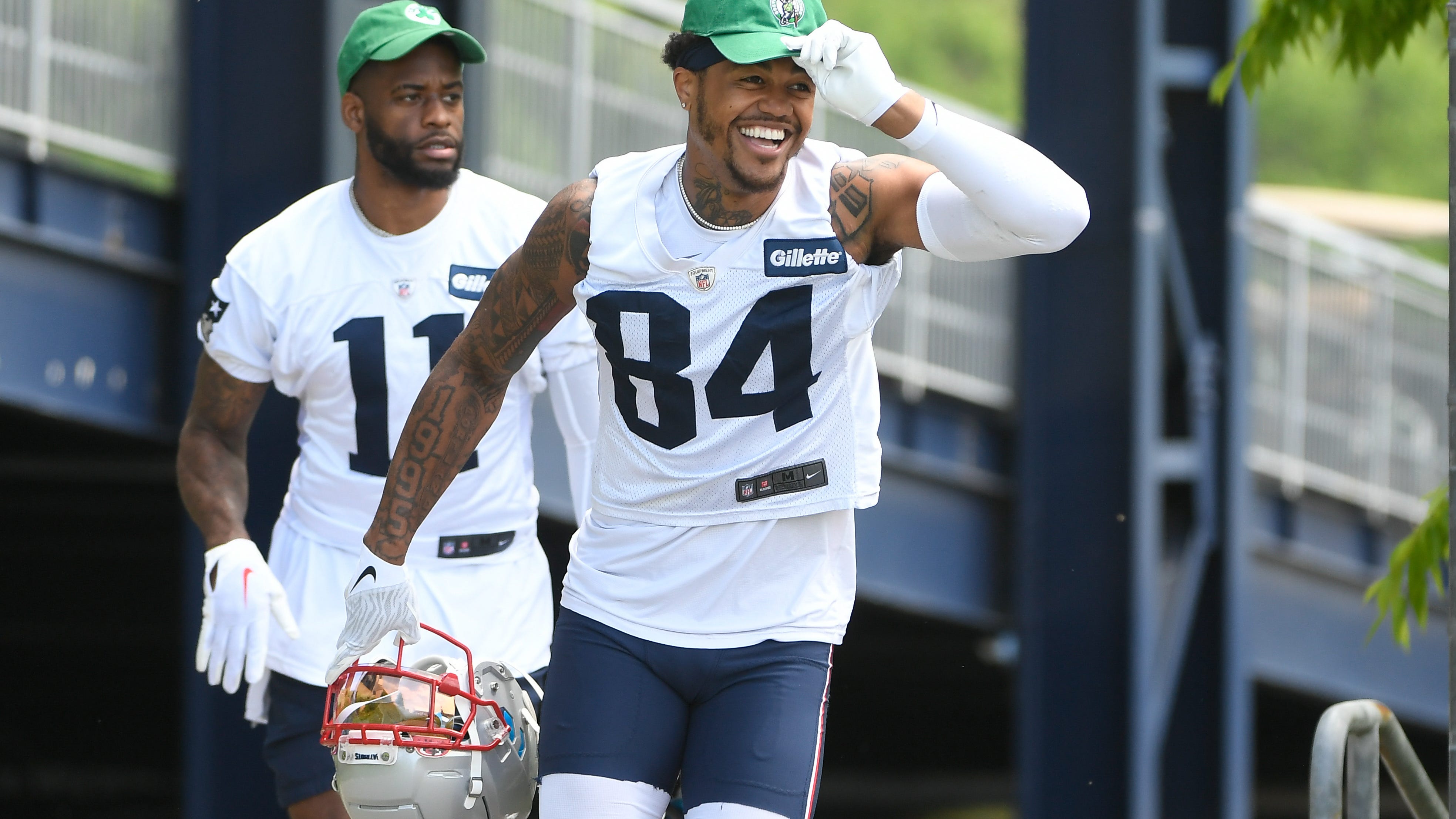 Report: Patriots players were surprised at Bourne's benching, want him to play more