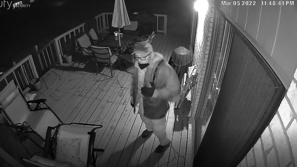 'Serial prowler' arrested for lurking, peeping in windows in Farmington Hills