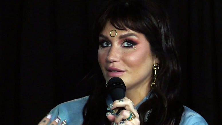 Kesha Reveals Her Boyfriend Applies a 'Butt Mask' for Her Every Night in Quarantine