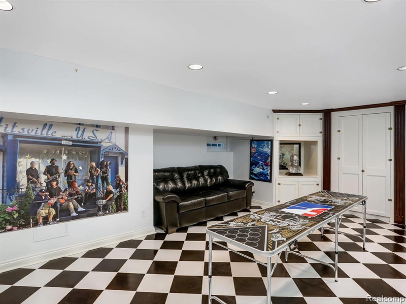 Kid Rock mansion for sale in Detroit