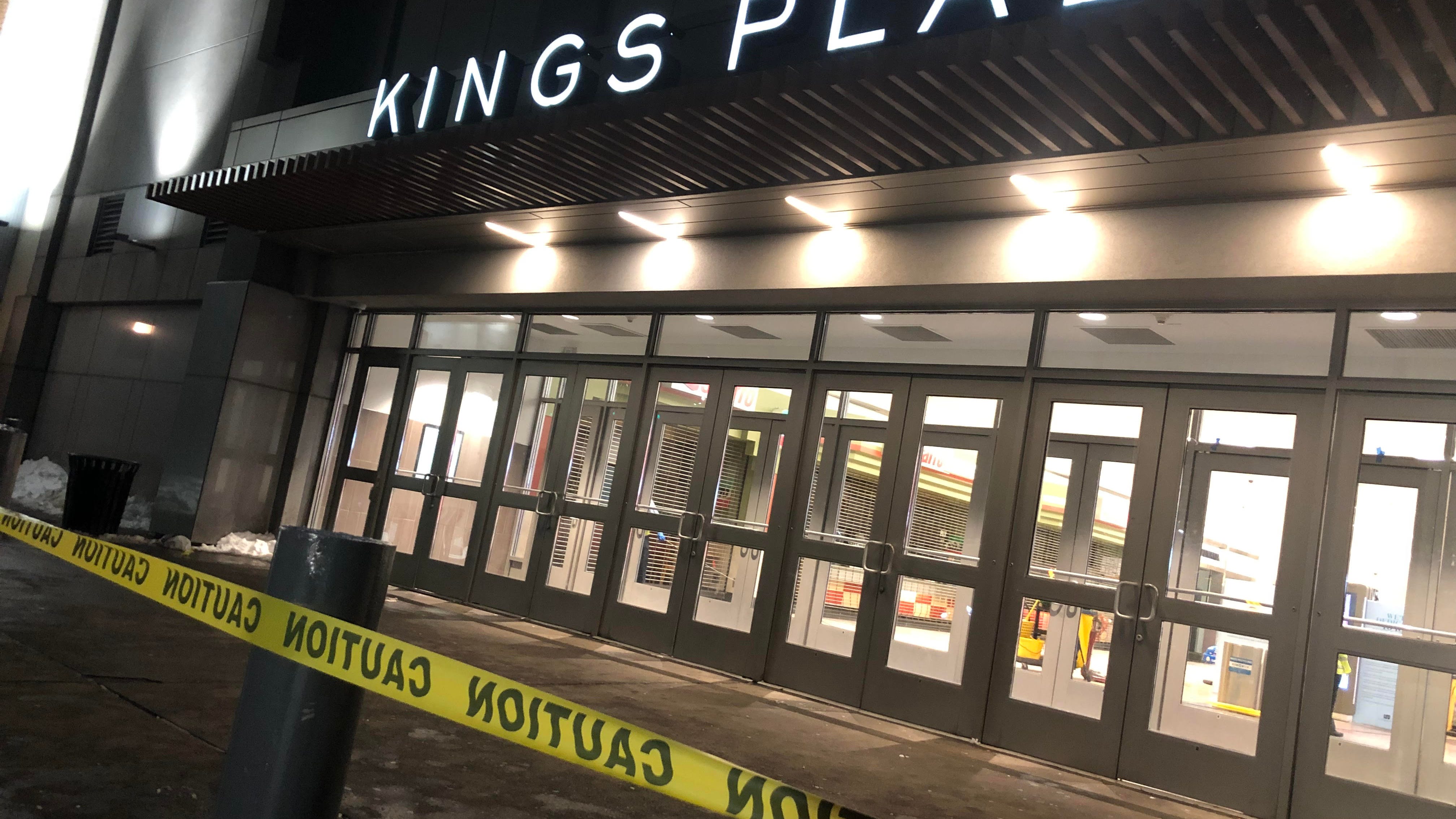 Teen shot inside Brooklyn's Kings Plaza Shopping Center; 3 taken into custody: NYPD