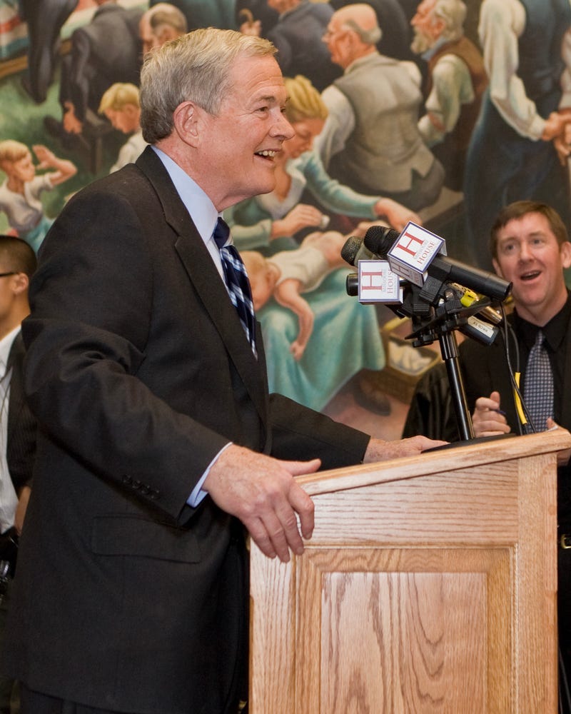 Governor Bond announcing he would not seek re-election during a press conference in the State Capitol House Lounge.