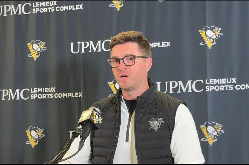 Kyle Dubas at podium
