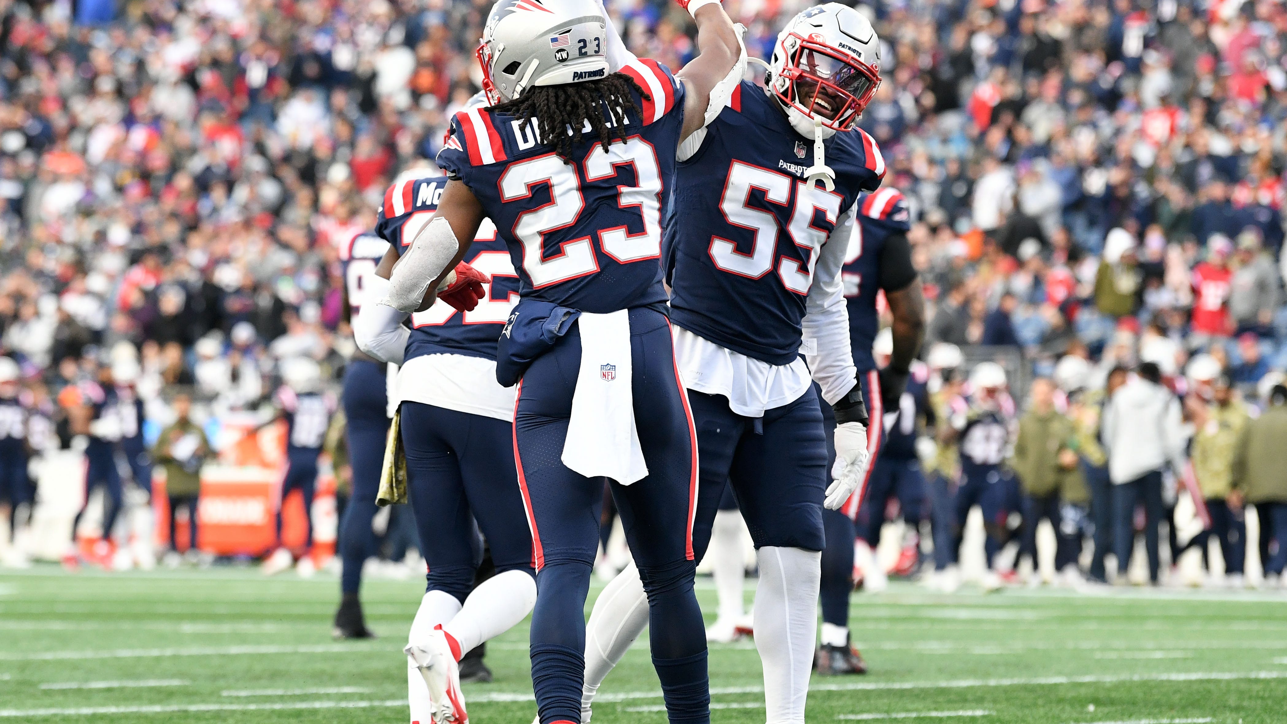 Sunday 7: Pondering the Patriots’ middle-age core