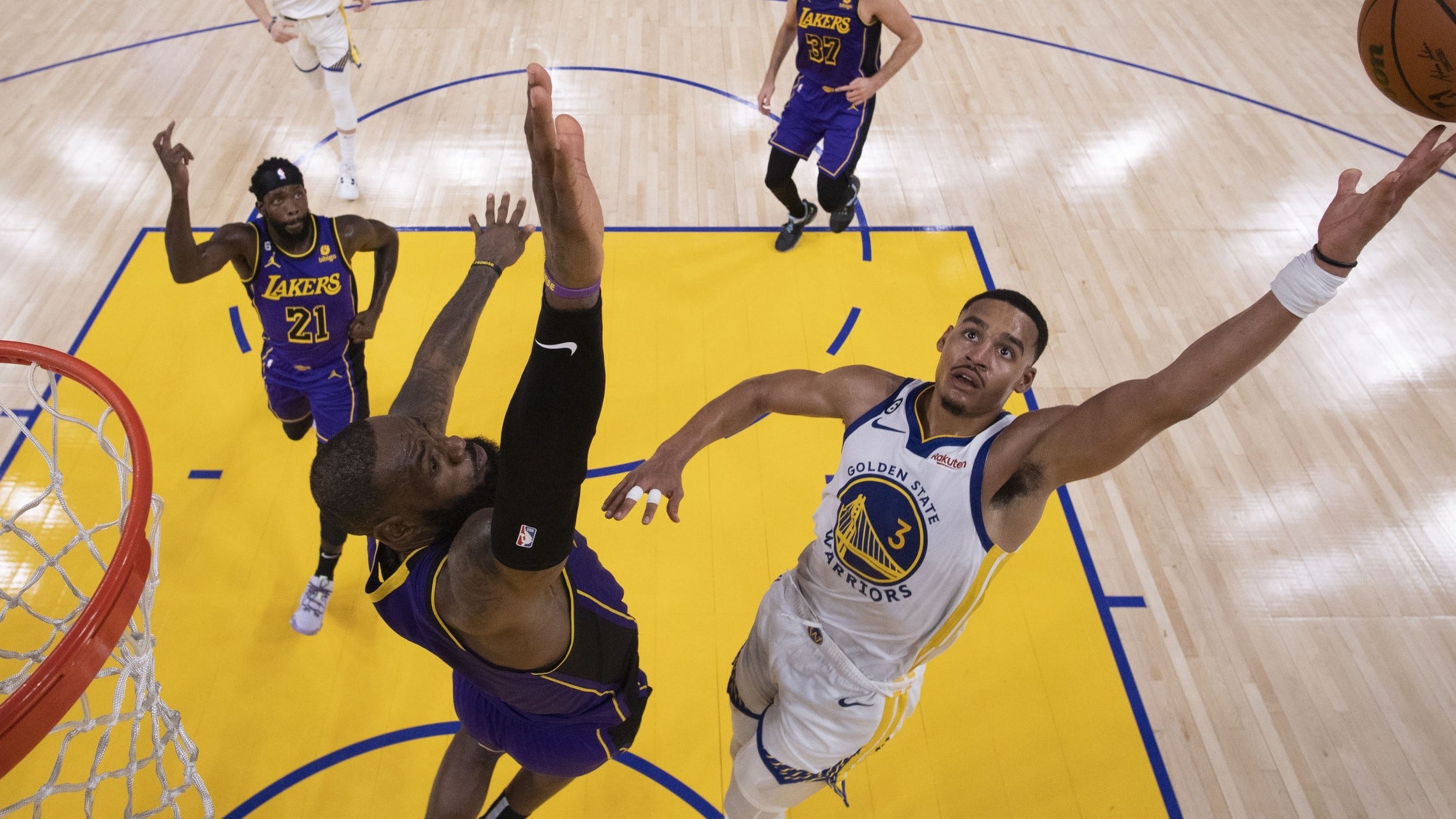 LeBron James tweets shoutout to Jordan Poole after hot start vs. Suns