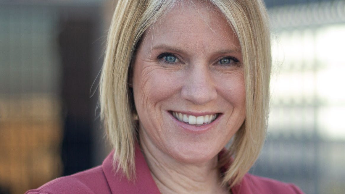 Inspired by her military family, our KNX Hero of the Week spends her days helping veterans