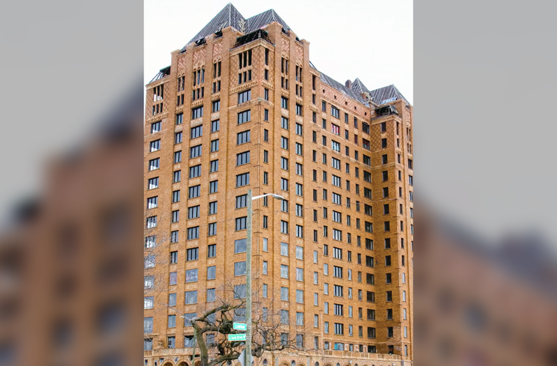 Lee Plaza in Detroit
