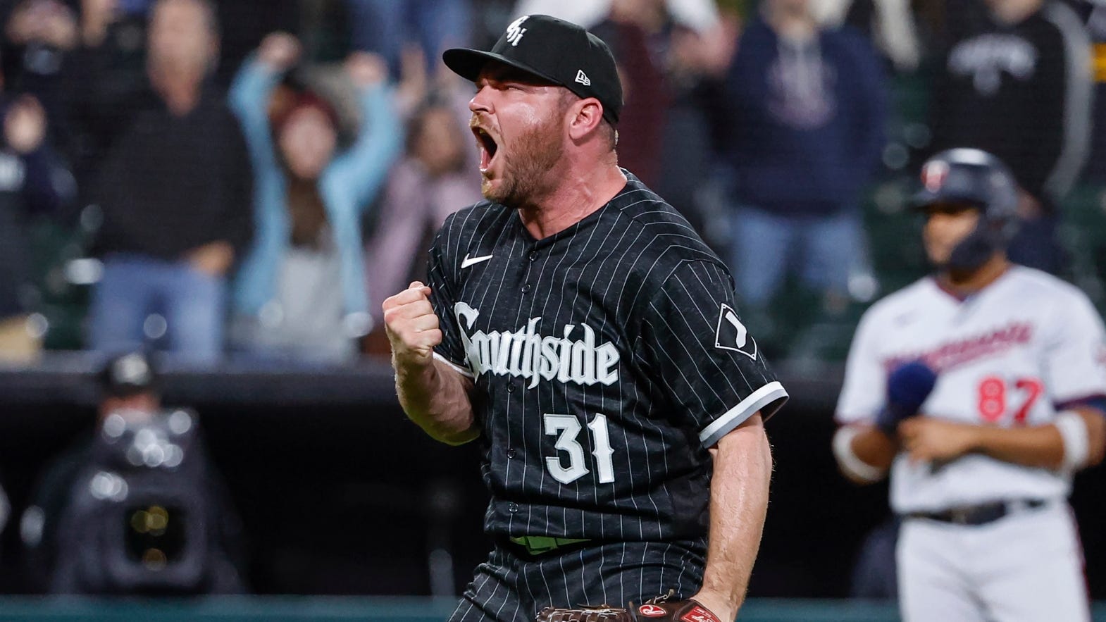 White Sox closer Liam Hendriks announces he's cancer-free